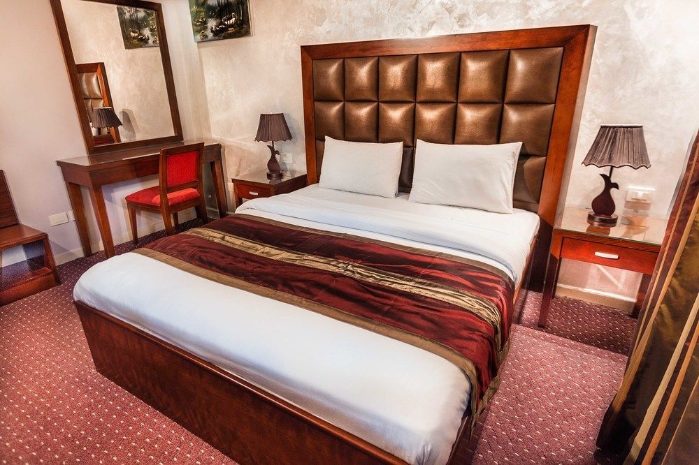 Sofia Suites Hotel Amman Exteriör bild